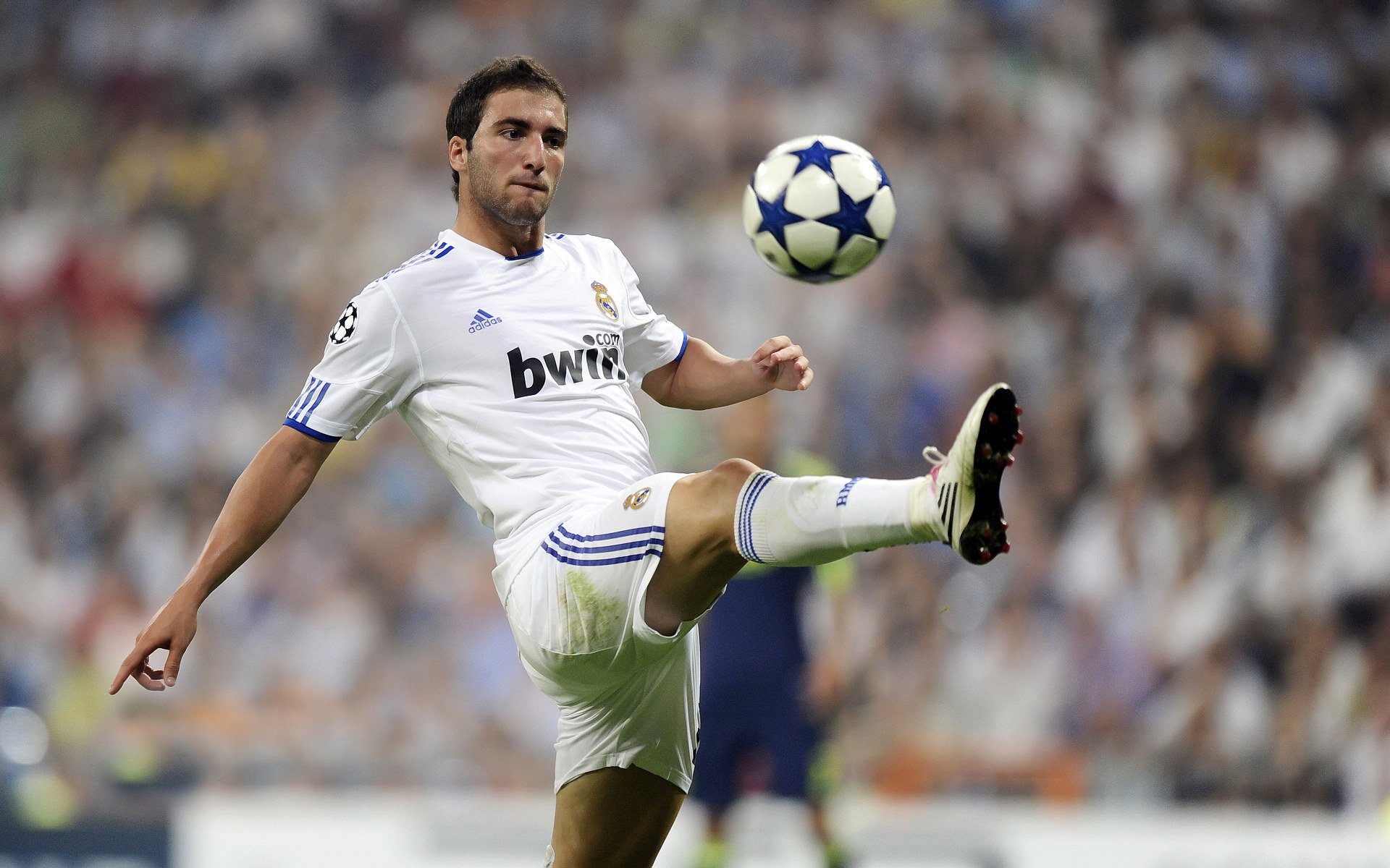 开云体育APP下载-德布劳内天神下凡！乌拉圭力克伊拉克，曼城中场打出恐怖统治级数据