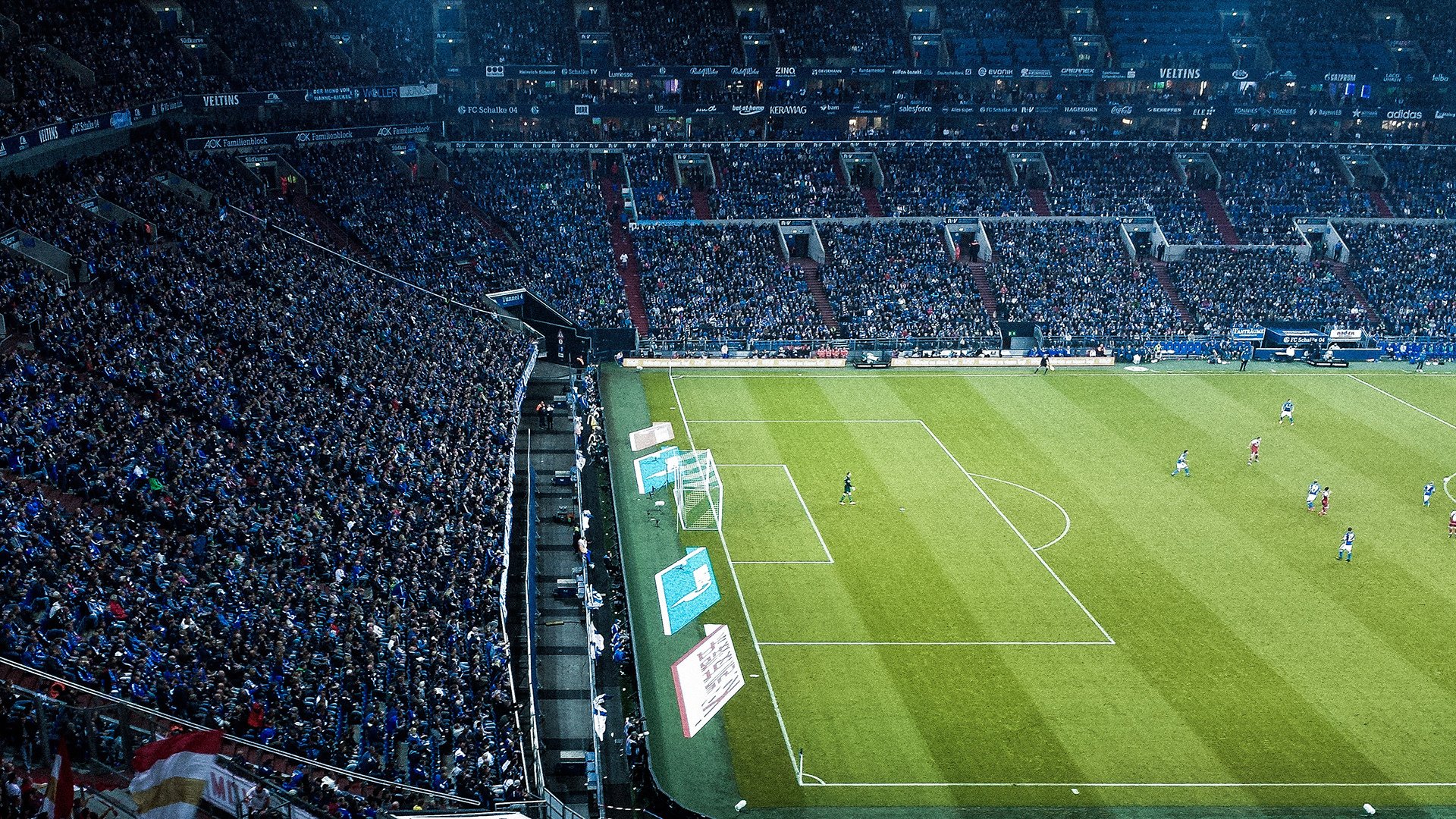 开云体育app-时光长河倒流！2026世界杯决赛夜，37岁的蒂亚戈上演末节神话，一己之力接管比赛