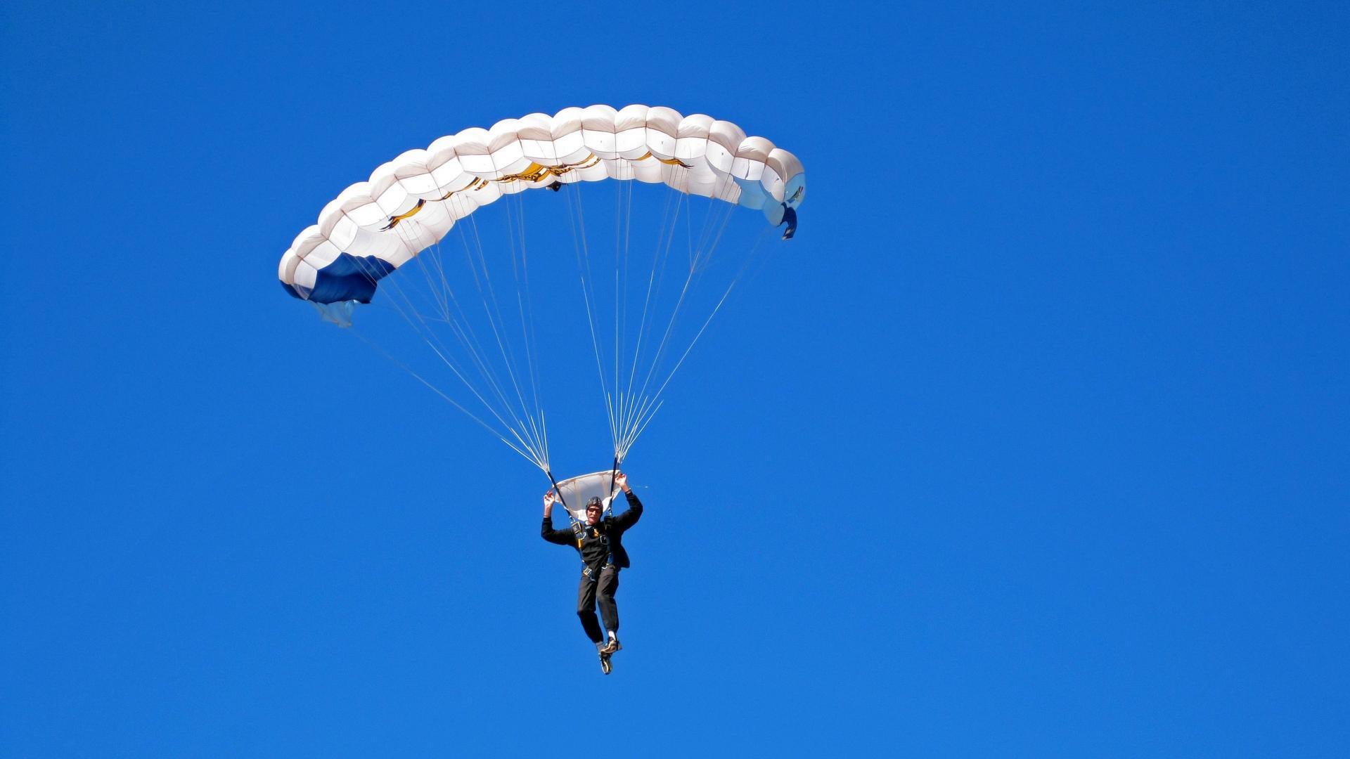 西甲国家德比之夜，蒂亚戈统治全场，当幽灵中场成为诺坎普的主人